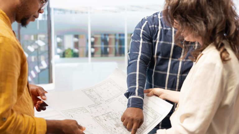 Early design decisions influencing construction costs during project planning